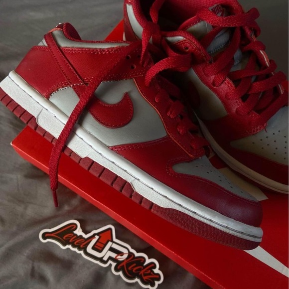 NIKE DUNK low ‘UNLV’